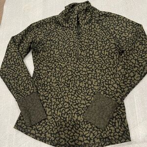 [S]Kavu Olive and Black Jaguar Patterned Pullover 1/4 Zip LS Sweatshirt